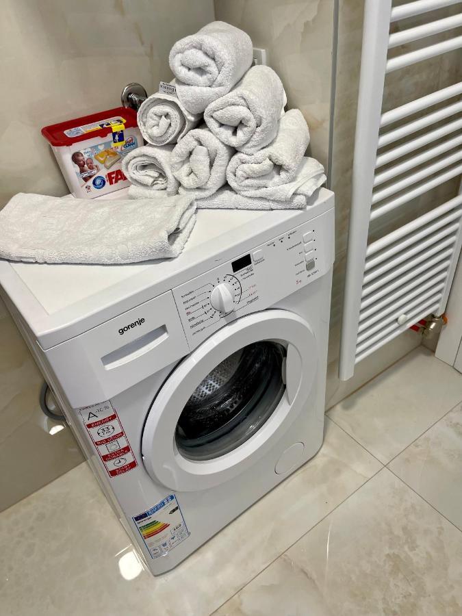 Anet Apartman Visoko Exteriör bild