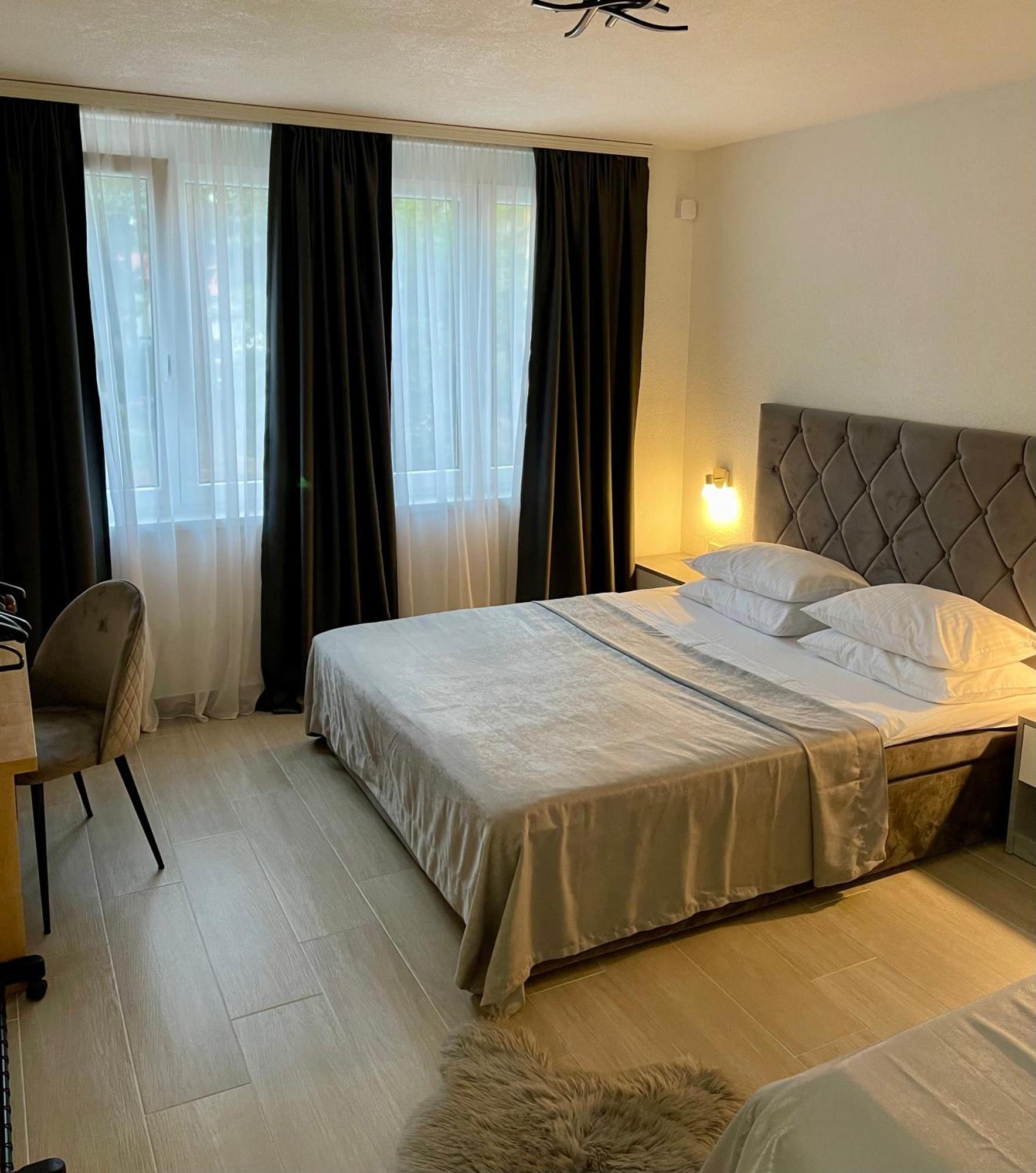 Anet Apartman Visoko Exteriör bild